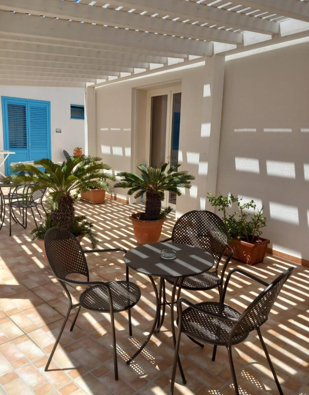 Blu Vacanze Residence ฟาวีญานา ภายนอก รูปภาพ